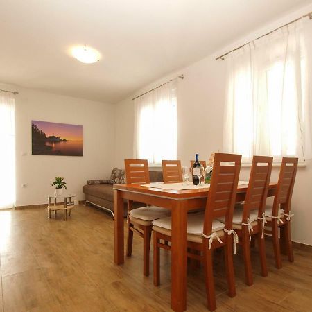 4 Stars Apartments-Pikula Fažana Εξωτερικό φωτογραφία