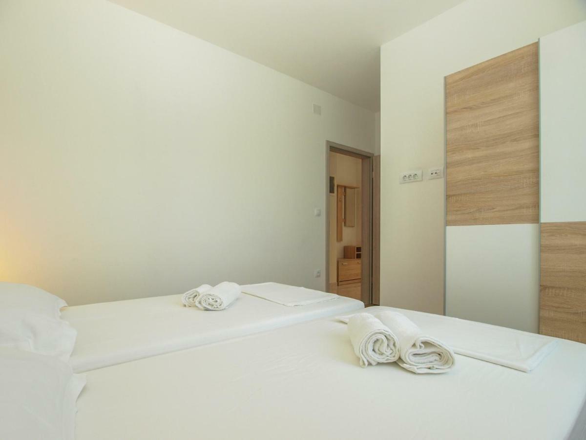 4 Stars Apartments-Pikula Fažana Εξωτερικό φωτογραφία