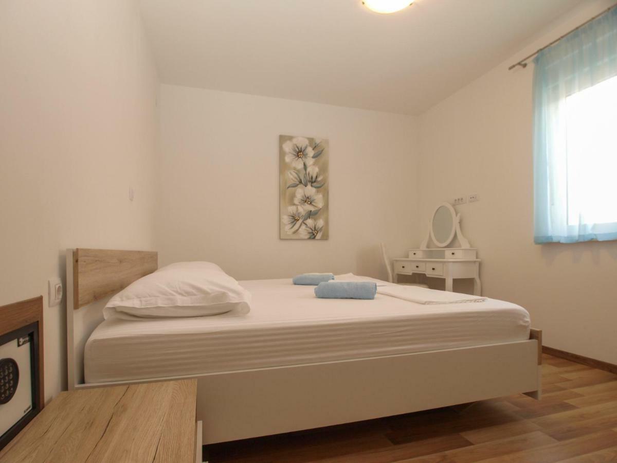 4 Stars Apartments-Pikula Fažana Εξωτερικό φωτογραφία