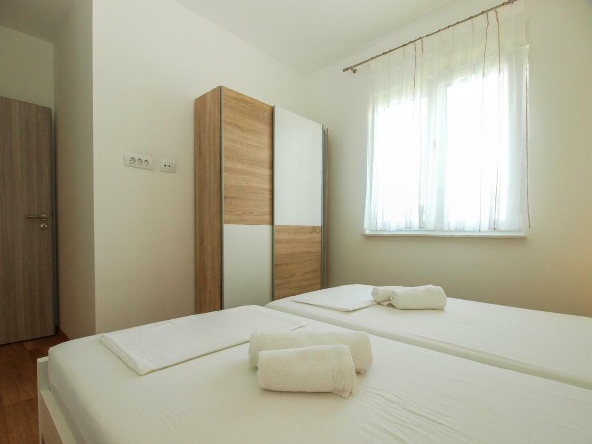 4 Stars Apartments-Pikula Fažana Εξωτερικό φωτογραφία