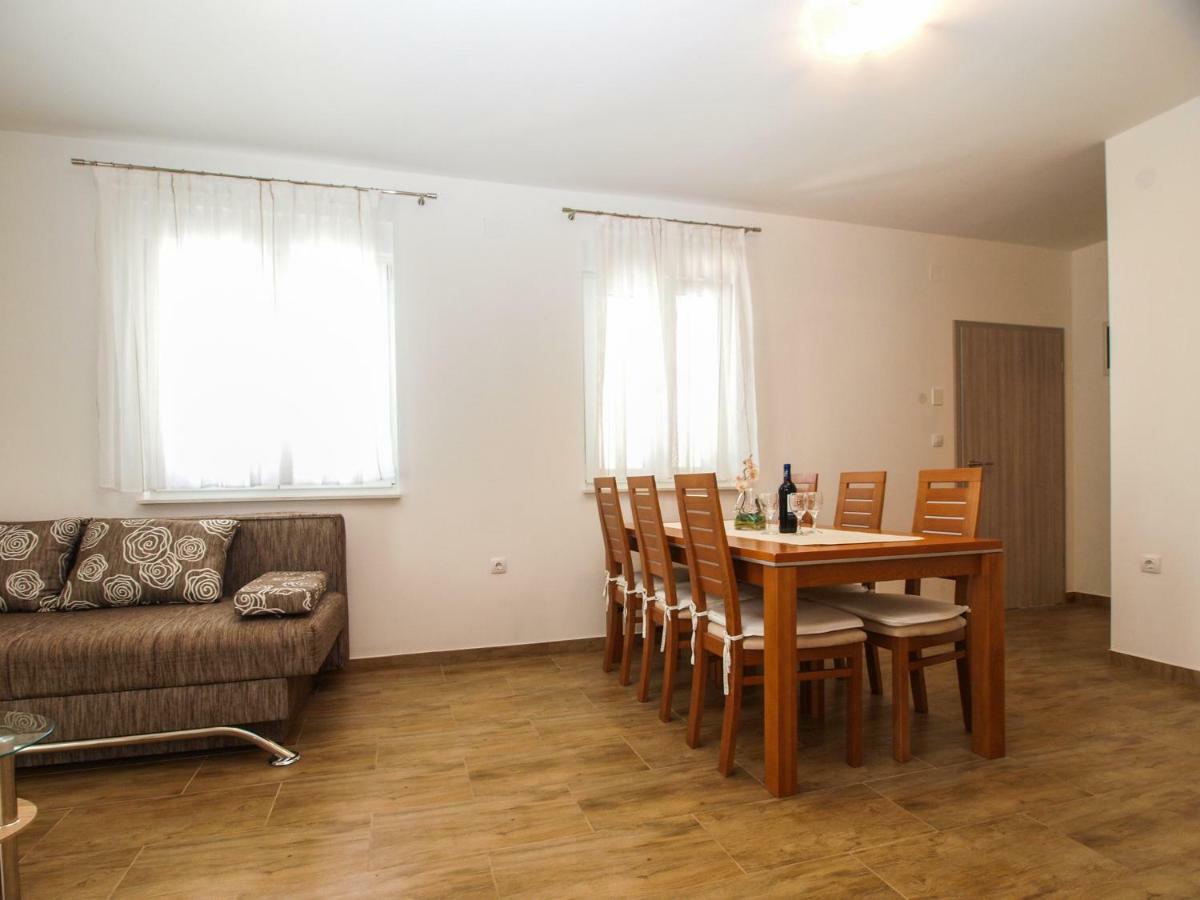 4 Stars Apartments-Pikula Fažana Εξωτερικό φωτογραφία