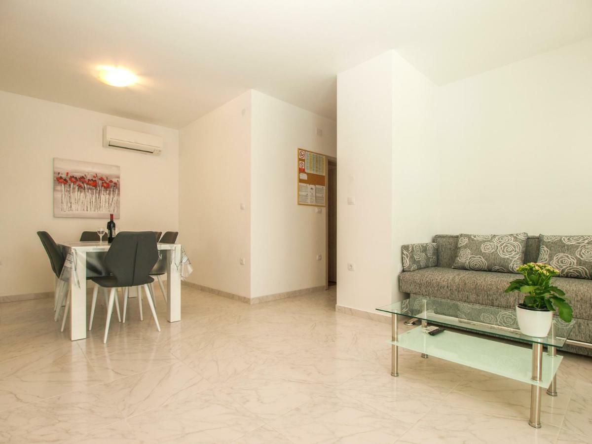 4 Stars Apartments-Pikula Fažana Εξωτερικό φωτογραφία