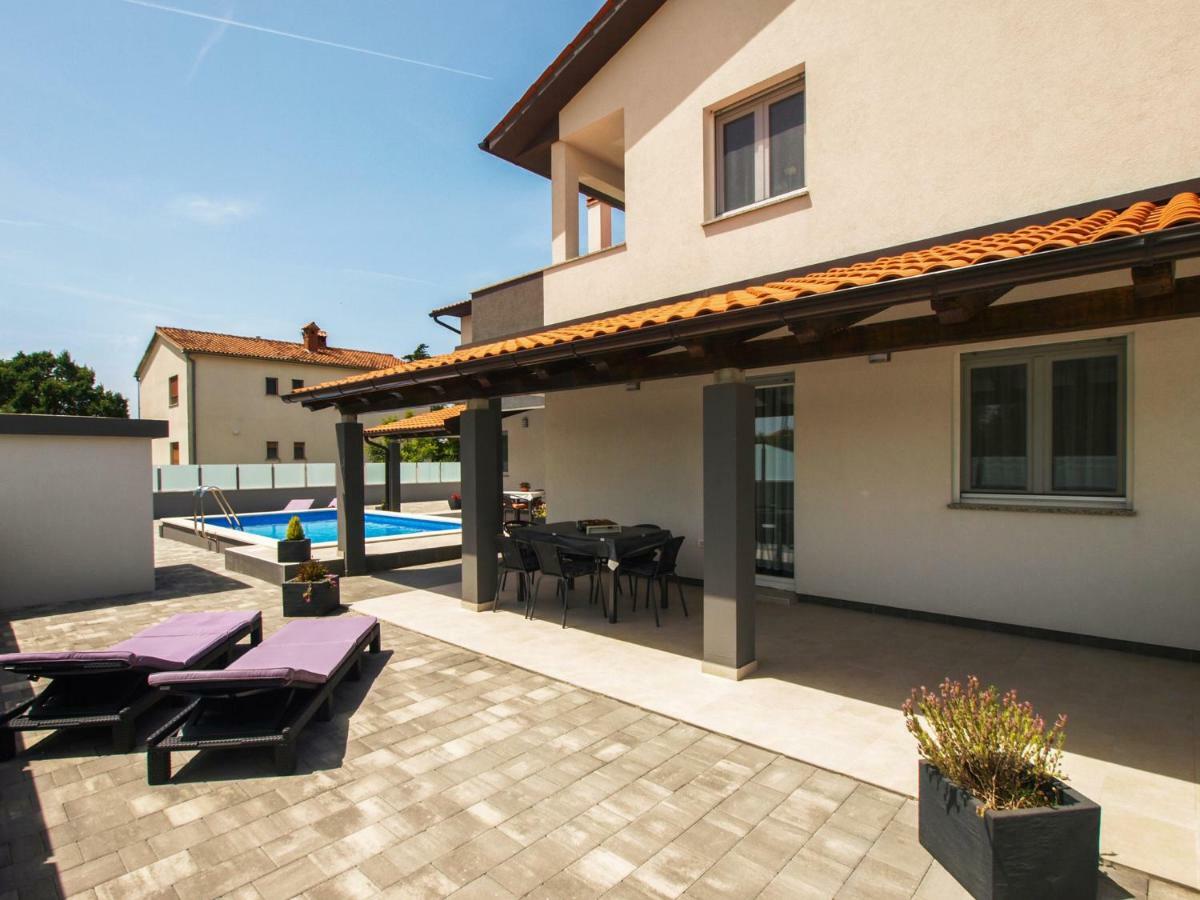 4 Stars Apartments-Pikula Fažana Εξωτερικό φωτογραφία