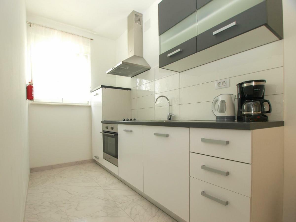 4 Stars Apartments-Pikula Fažana Εξωτερικό φωτογραφία