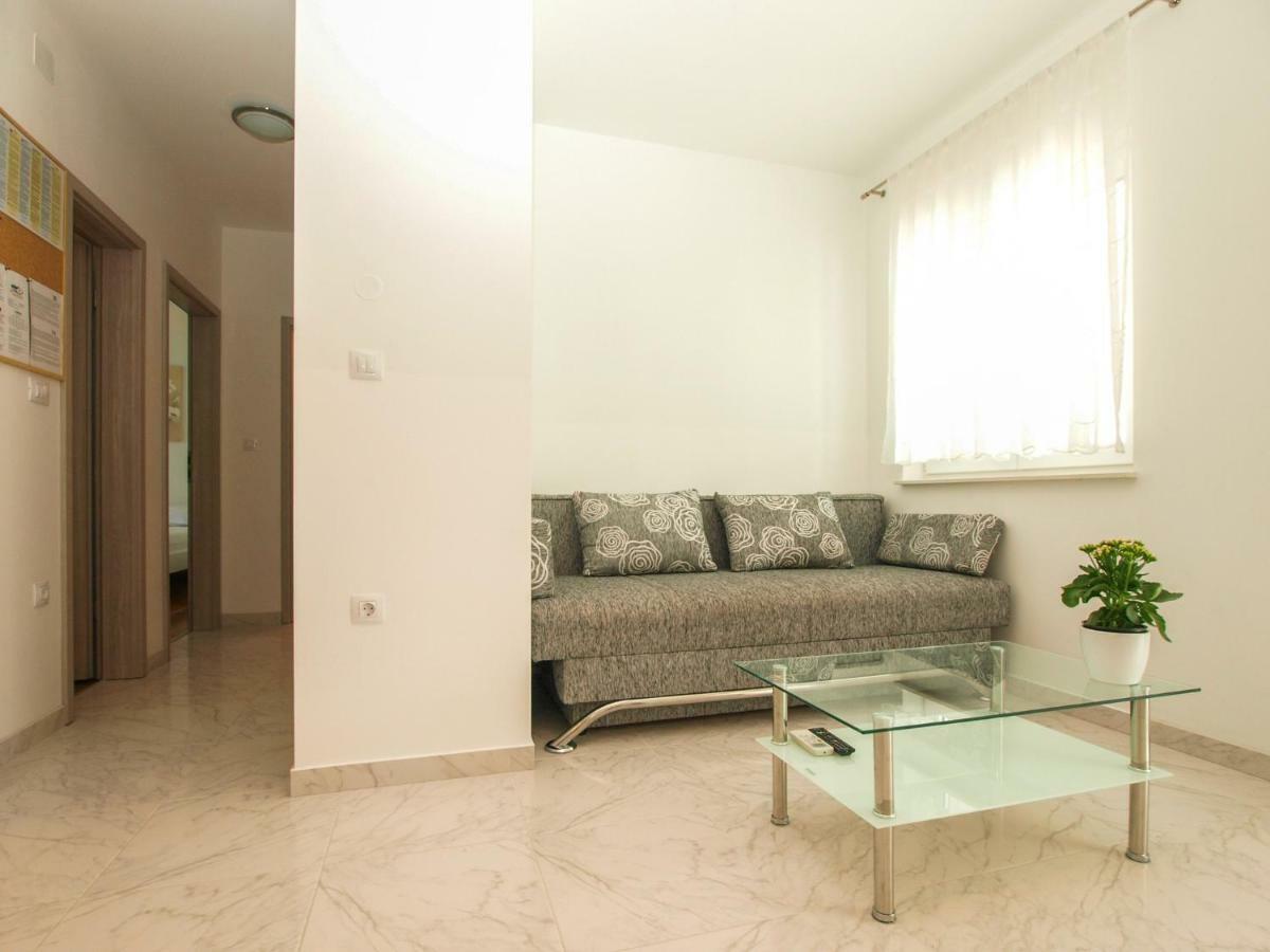 4 Stars Apartments-Pikula Fažana Εξωτερικό φωτογραφία