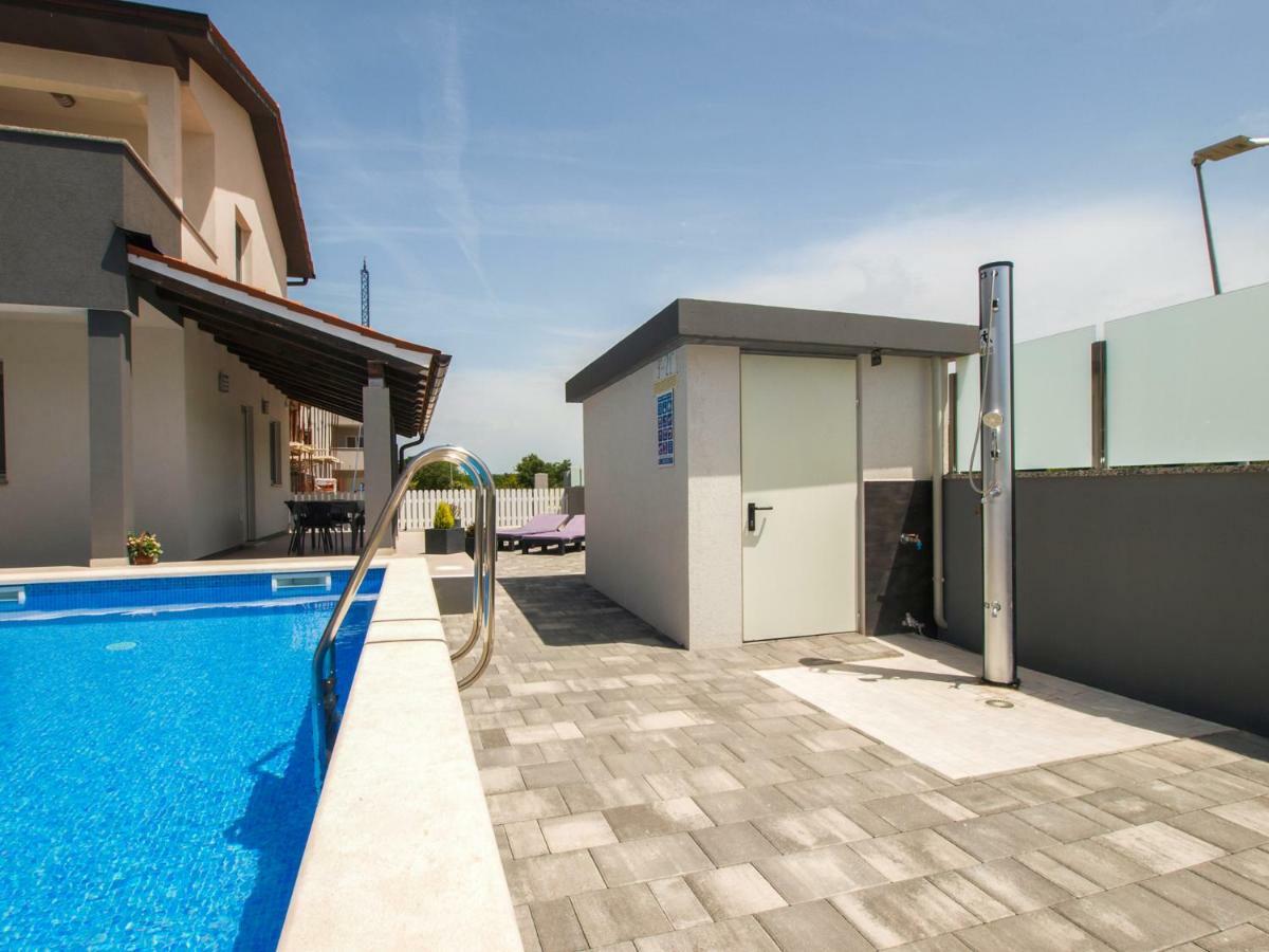 4 Stars Apartments-Pikula Fažana Εξωτερικό φωτογραφία