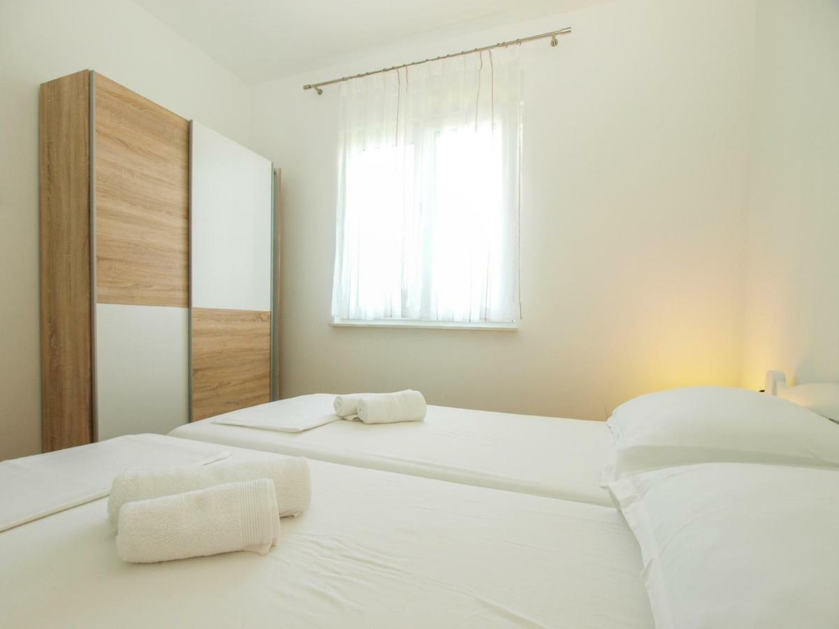 4 Stars Apartments-Pikula Fažana Εξωτερικό φωτογραφία