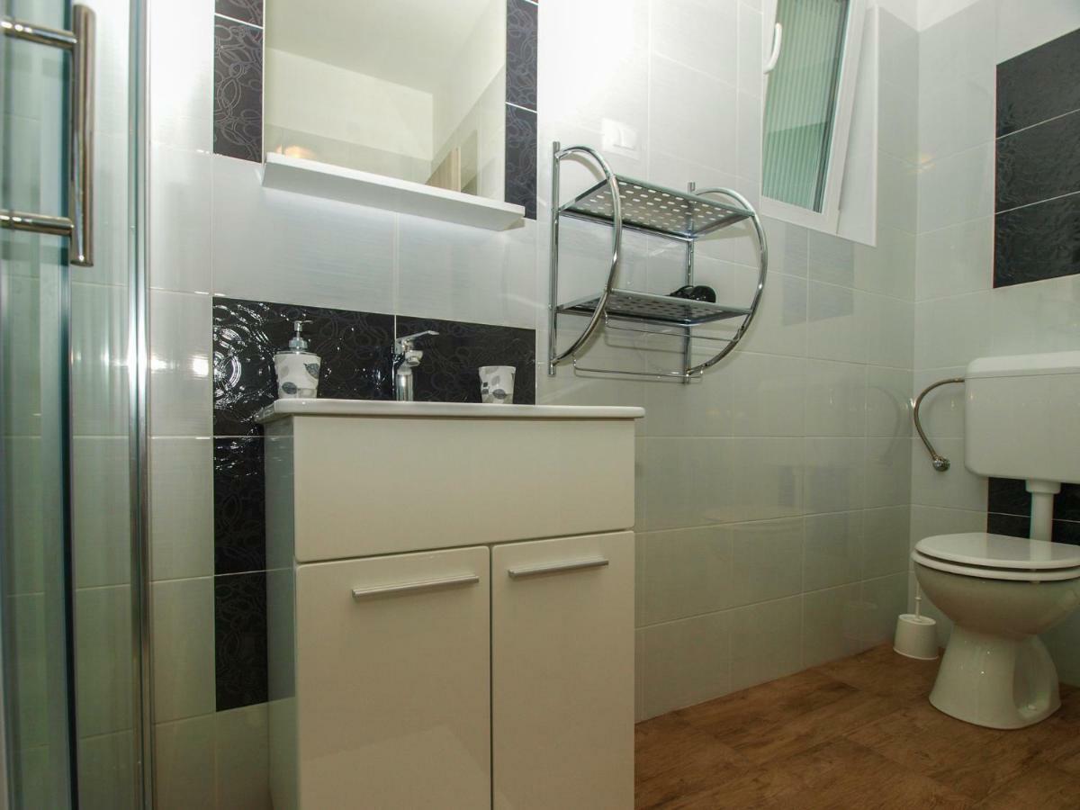 4 Stars Apartments-Pikula Fažana Εξωτερικό φωτογραφία