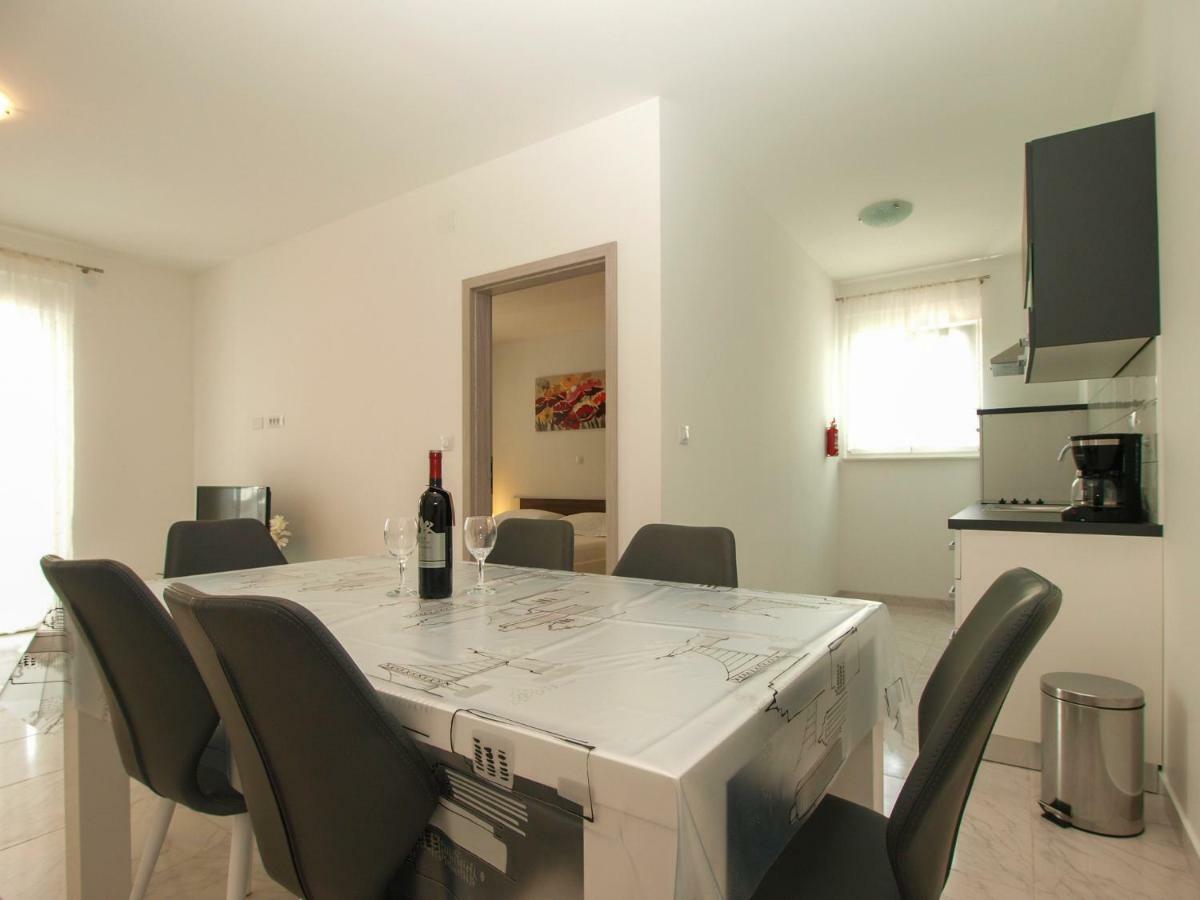 4 Stars Apartments-Pikula Fažana Εξωτερικό φωτογραφία