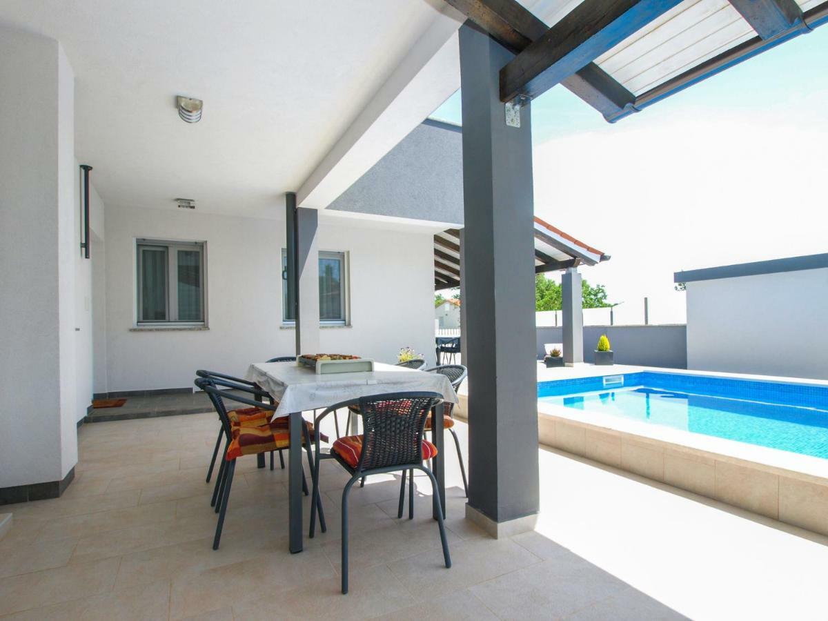 4 Stars Apartments-Pikula Fažana Εξωτερικό φωτογραφία